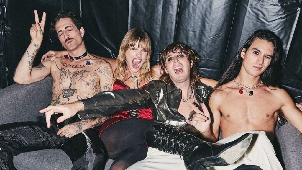 Maneskin lucra, mas está em pausa